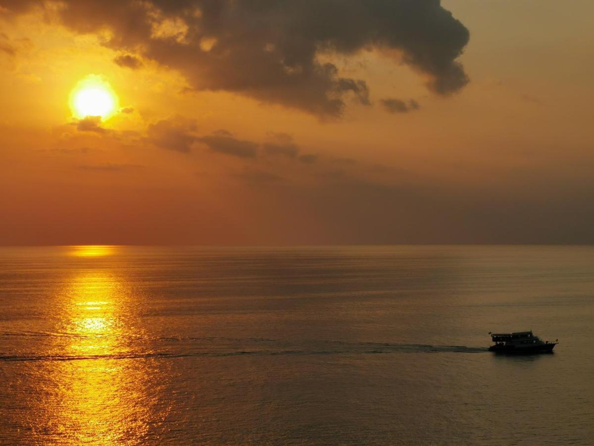 ホテル クリフ ランタ スイート Ko Lanta エクステリア 写真